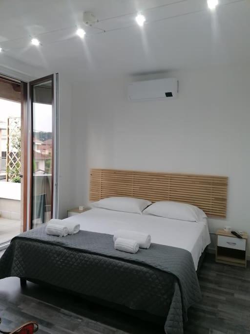 Suite Room Malpensa B&B Cardano Al Campo Exterior photo